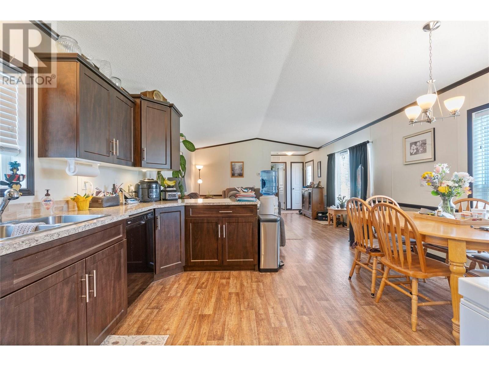 504 Pine Street Unit# 3, Chase, British Columbia  V0E 1M0 - Photo 15 - 10345528