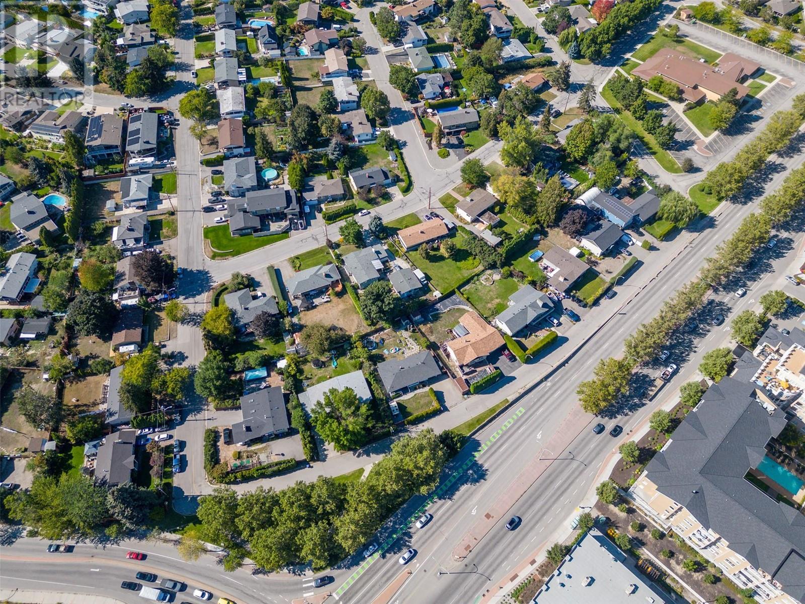 723 Glenburn Street, Kelowna, British Columbia  V1Y 4G4 - Photo 1 - 10350184