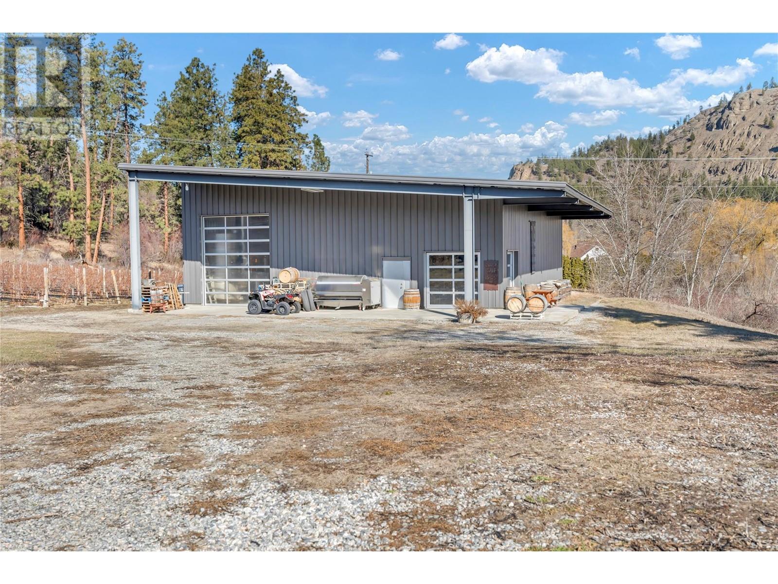 5214 Monro Avenue, Summerland, British Columbia  V0H 1Z6 - Photo 2 - 10350054