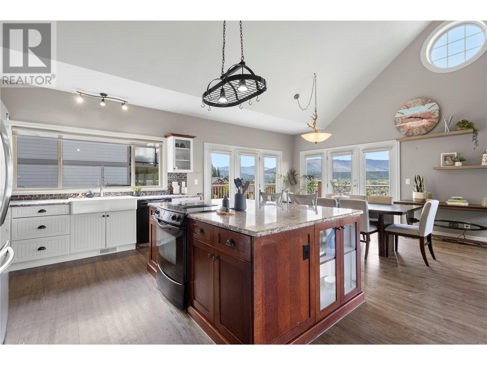 3240 Roncastle Road, Blind Bay, British Columbia  V0E 1H1 - Photo 21 - 10349000