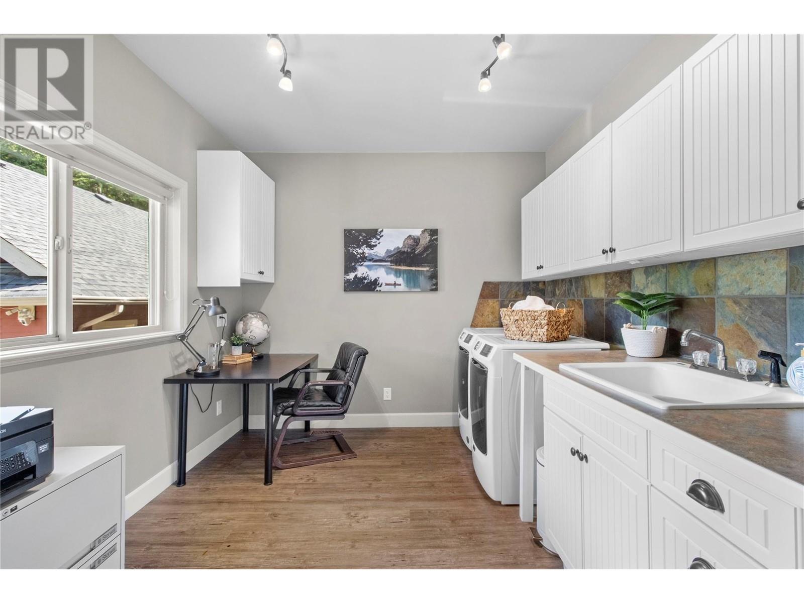 3240 Roncastle Road, Blind Bay, British Columbia  V0E 1H1 - Photo 35 - 10349000