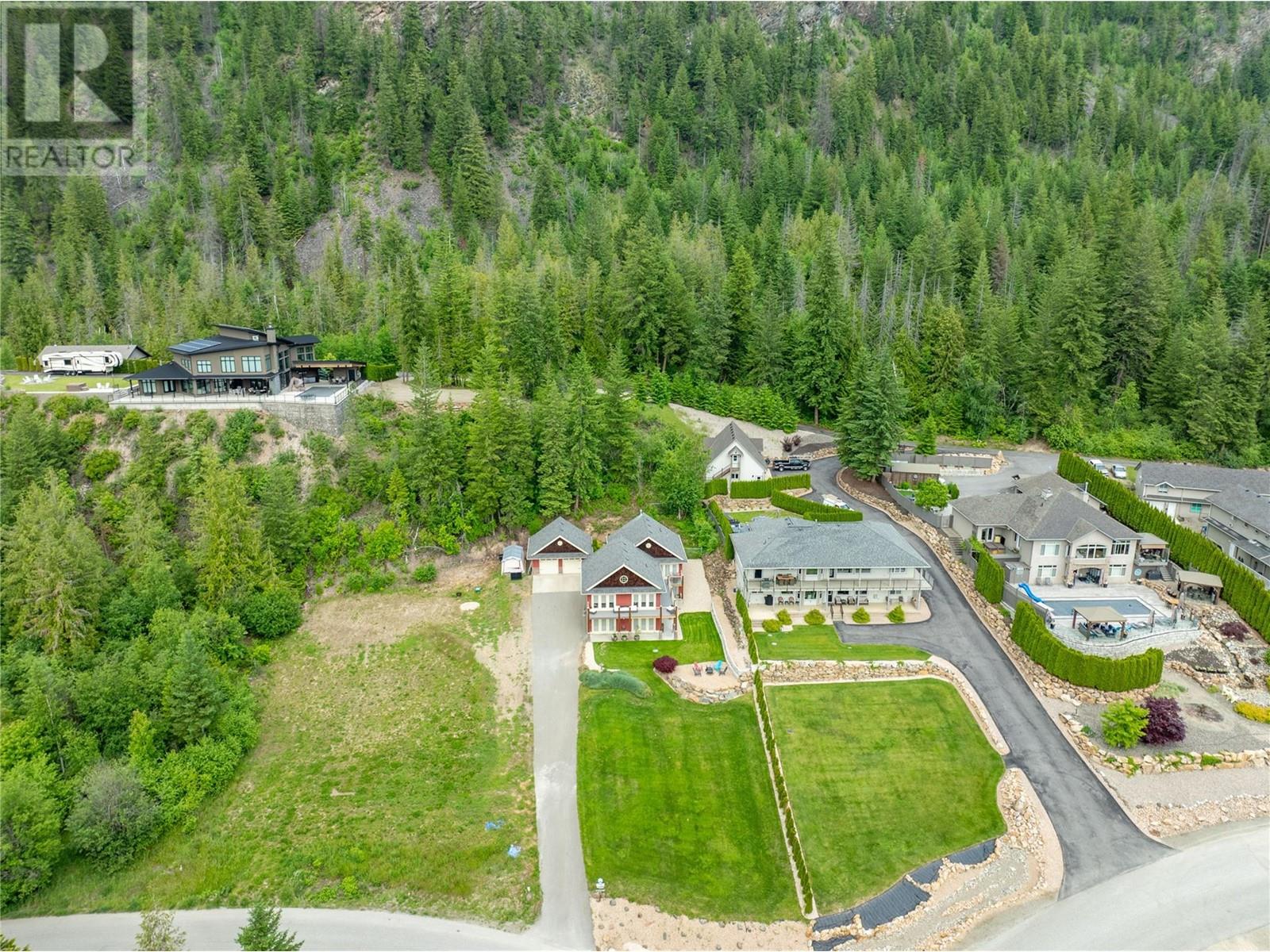 3240 Roncastle Road, Blind Bay, British Columbia  V0E 1H1 - Photo 70 - 10349000