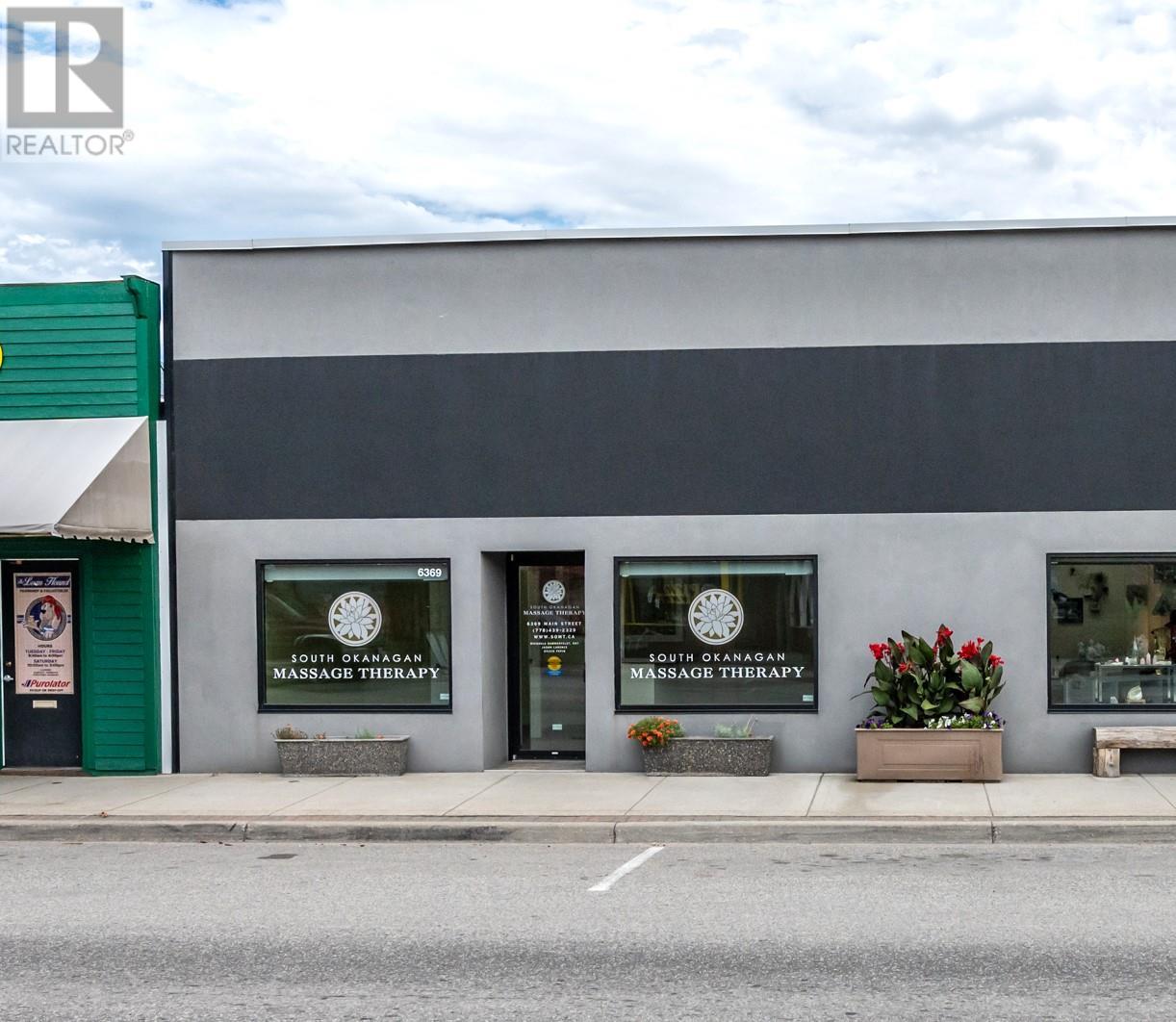 6369 Main Street, Oliver, British Columbia  V0H 1T0 - Photo 1 - 10349401
