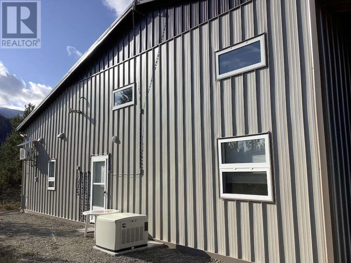 6530 Kittyhawk Road, Kitchener, British Columbia  V2B 1W0 - Photo 5 - 10350241