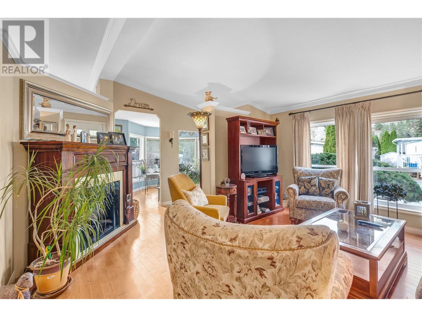1701 Penticton Avenue Unit# 55, Penticton, British Columbia  V2A 2N6 - Photo 3 - 10349895