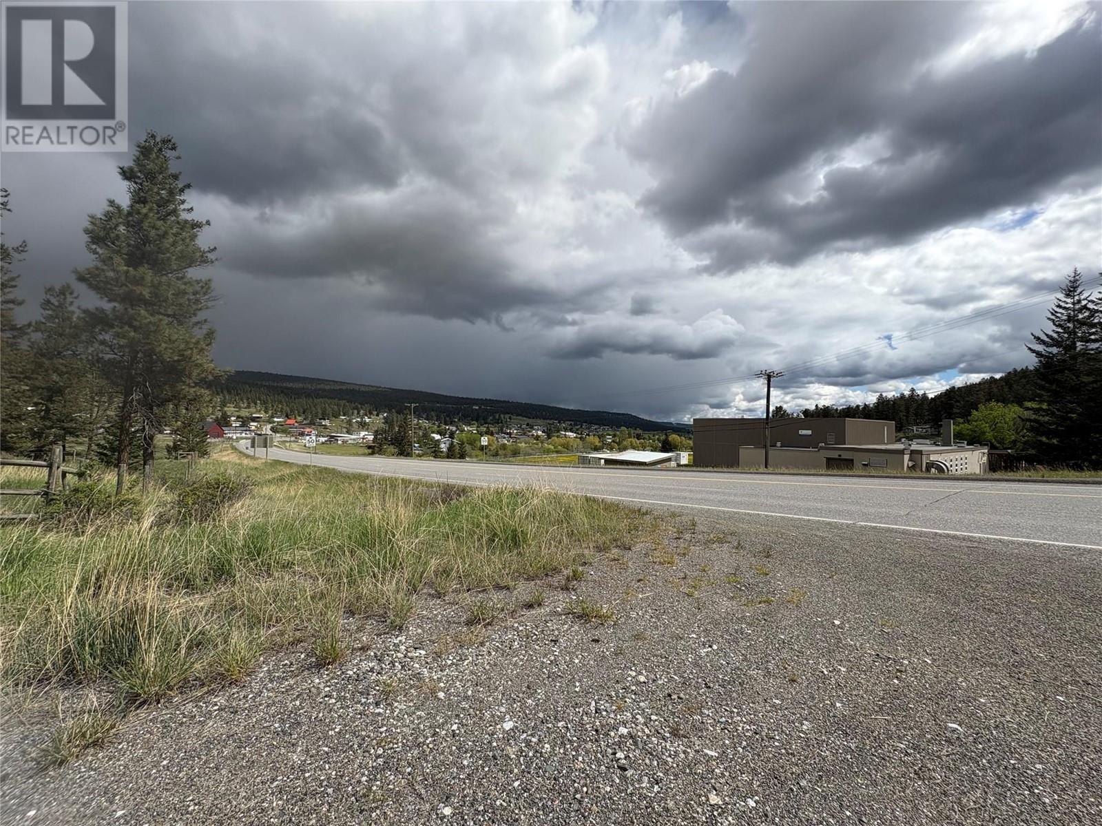 1120 Cariboo Highway, Clinton, British Columbia  V0K 1K0 - Photo 2 - 10350144