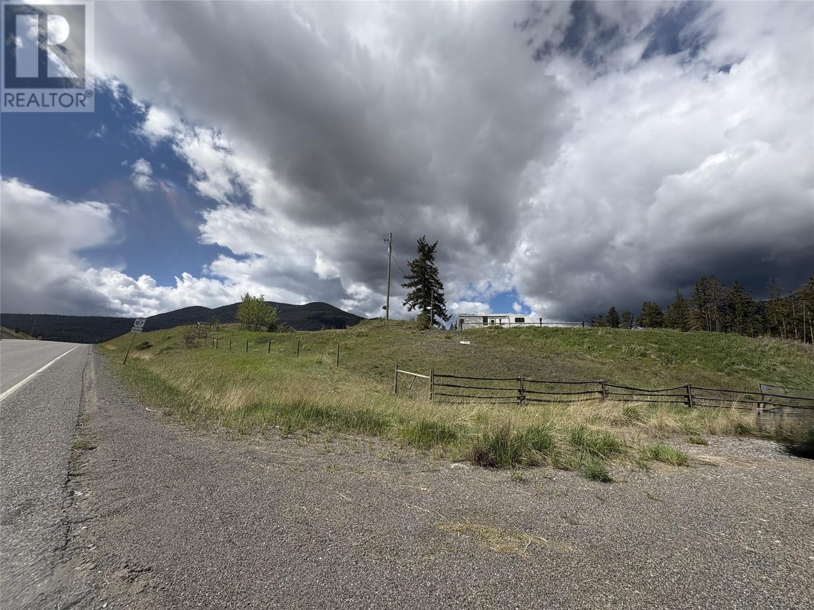 1120 Cariboo Highway, Clinton, British Columbia  V0K 1K0 - Photo 4 - 10350144