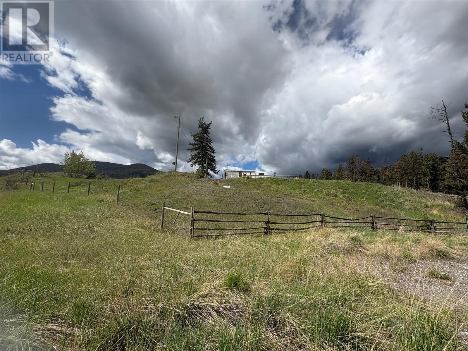 1120 Cariboo Highway, Clinton, British Columbia  V0K 1K0 - Photo 5 - 10350144