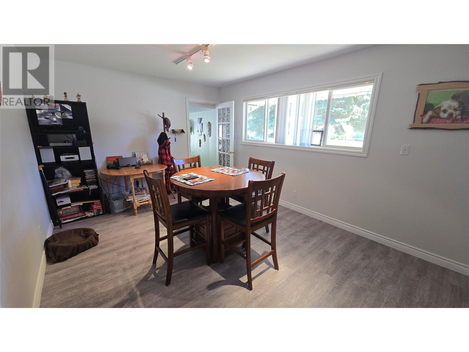 110 & 114 Motel Avenue, Salmo, British Columbia  V0G 1Z0 - Photo 24 - 10350352