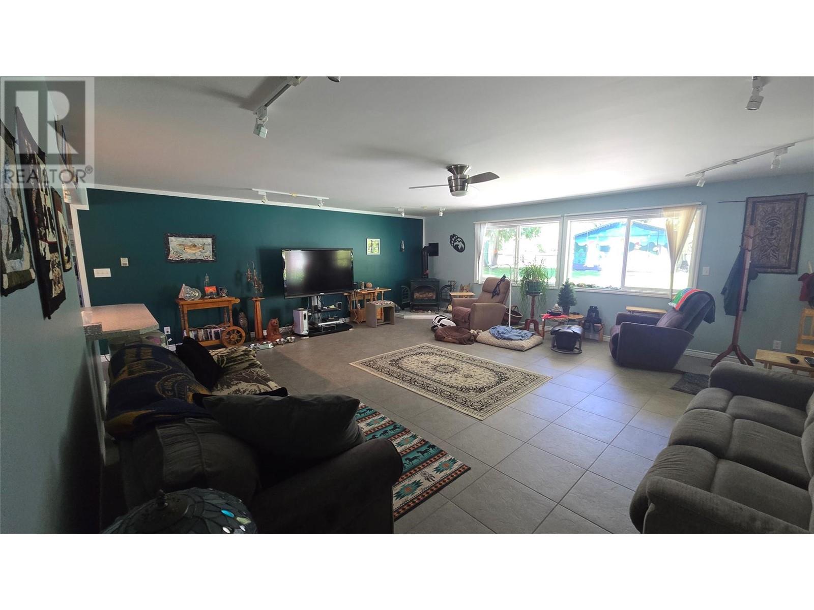 110 & 114 Motel Avenue, Salmo, British Columbia  V0G 1Z0 - Photo 25 - 10350352