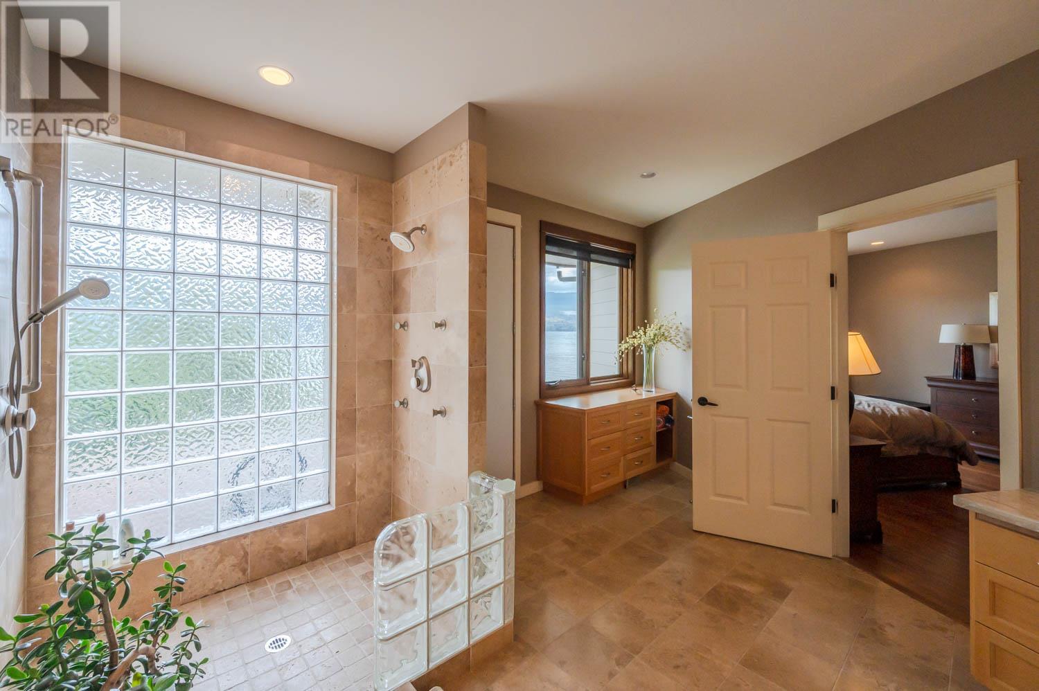 17019 Lakeshore Drive N, Summerland, British Columbia  V0H 1Z6 - Photo 19 - 10350433