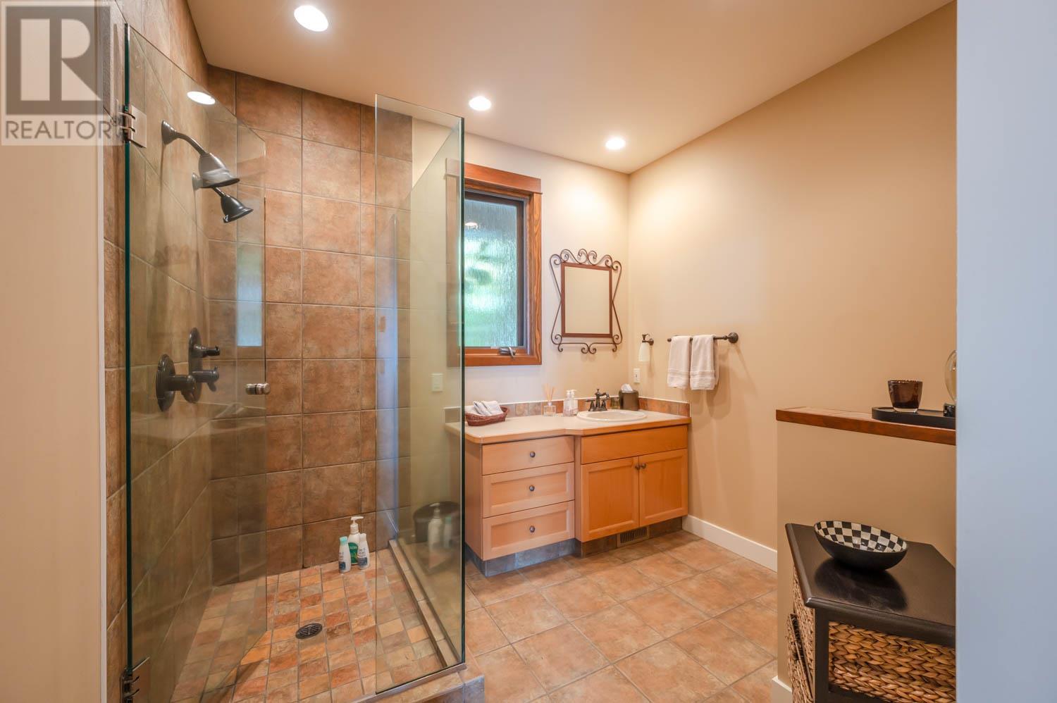 17019 Lakeshore Drive N, Summerland, British Columbia  V0H 1Z6 - Photo 24 - 10350433