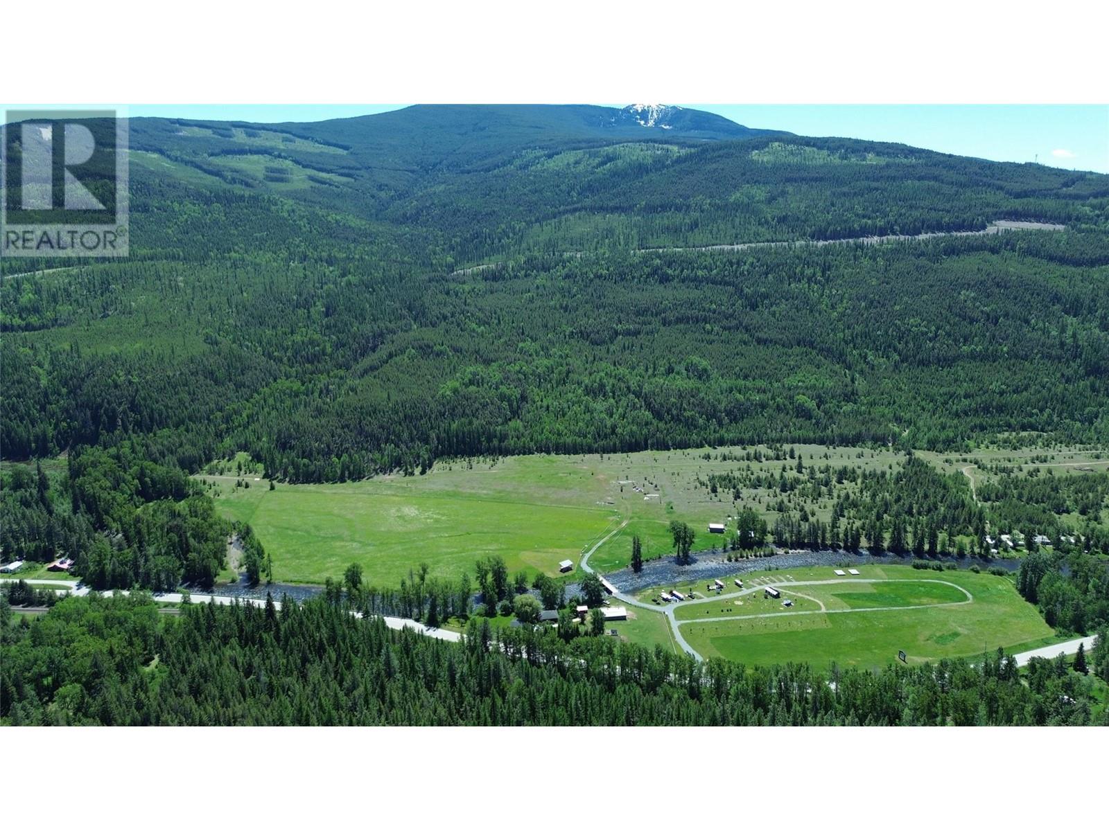 8623 3/95 Highway, Yahk, British Columbia  V0B 2P0 - Photo 1 - 10350306