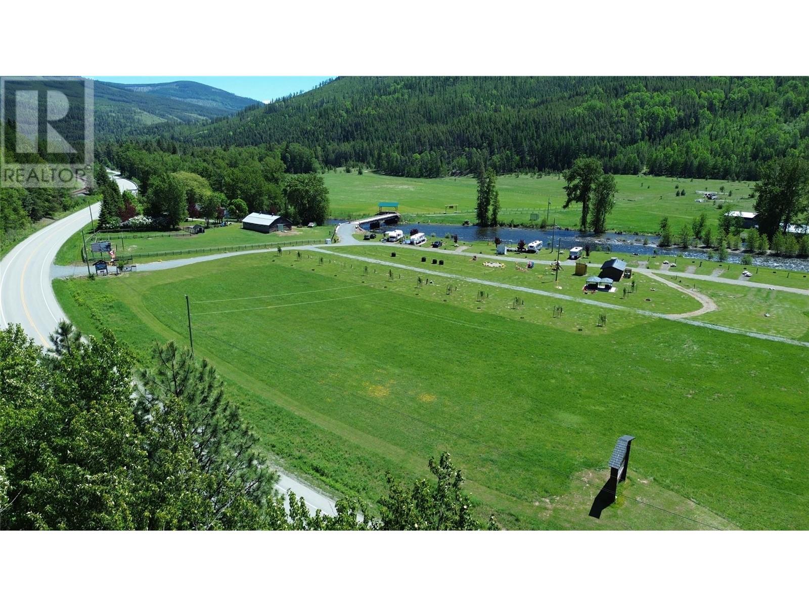 8623 3/95 Highway, Yahk, British Columbia  V0B 2P0 - Photo 14 - 10350306