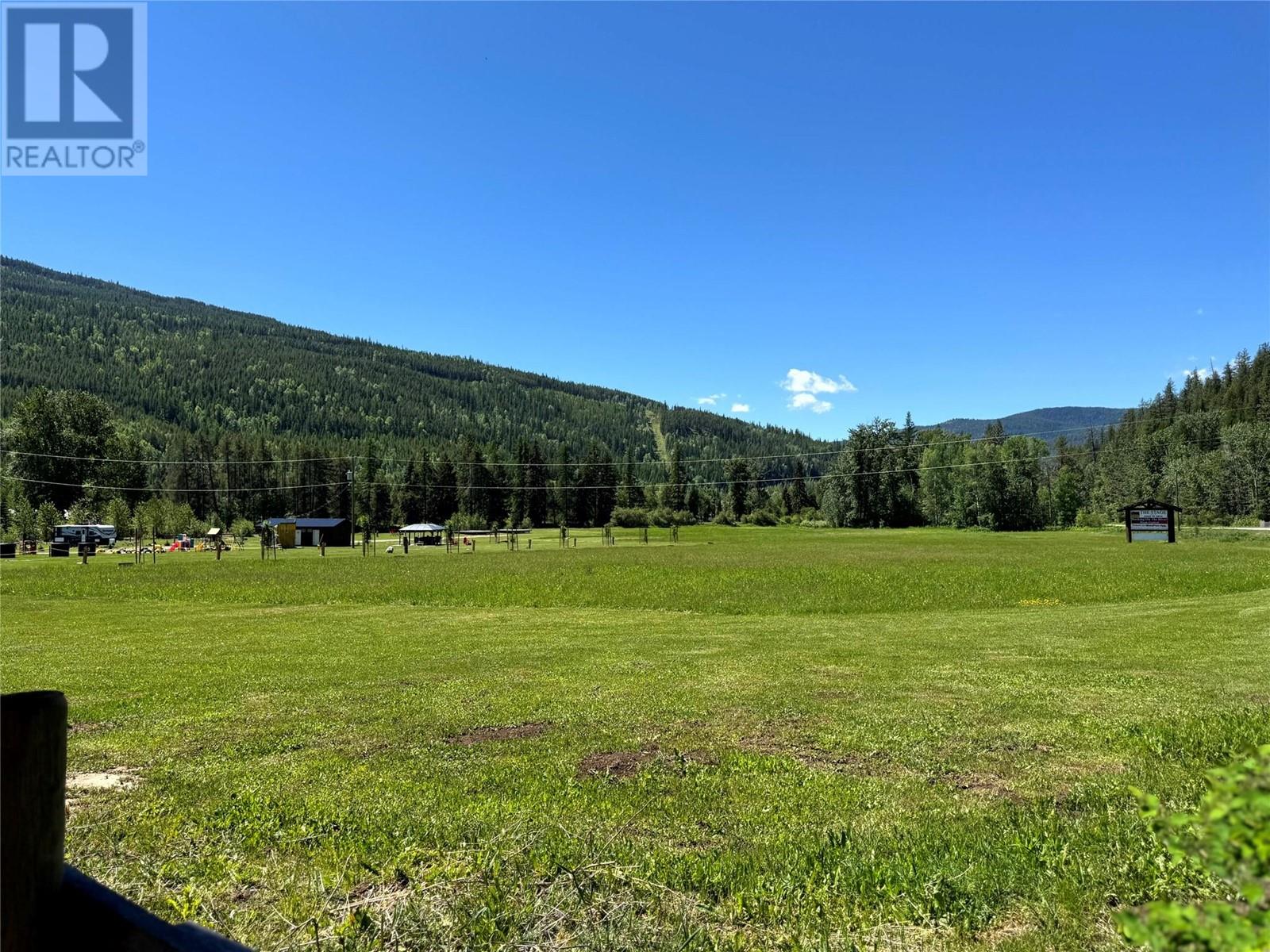 8623 3/95 Highway, Yahk, British Columbia  V0B 2P0 - Photo 17 - 10350306