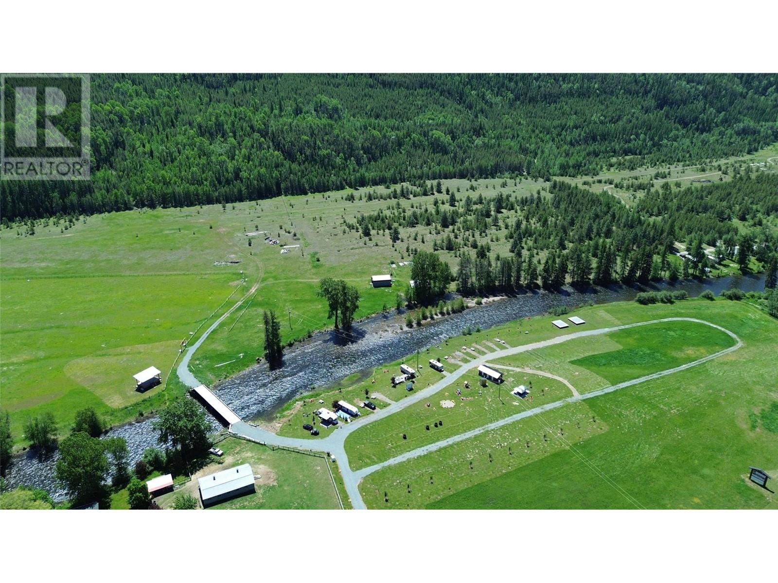 8623 3/95 Highway, Yahk, British Columbia  V0B 2P0 - Photo 2 - 10350306