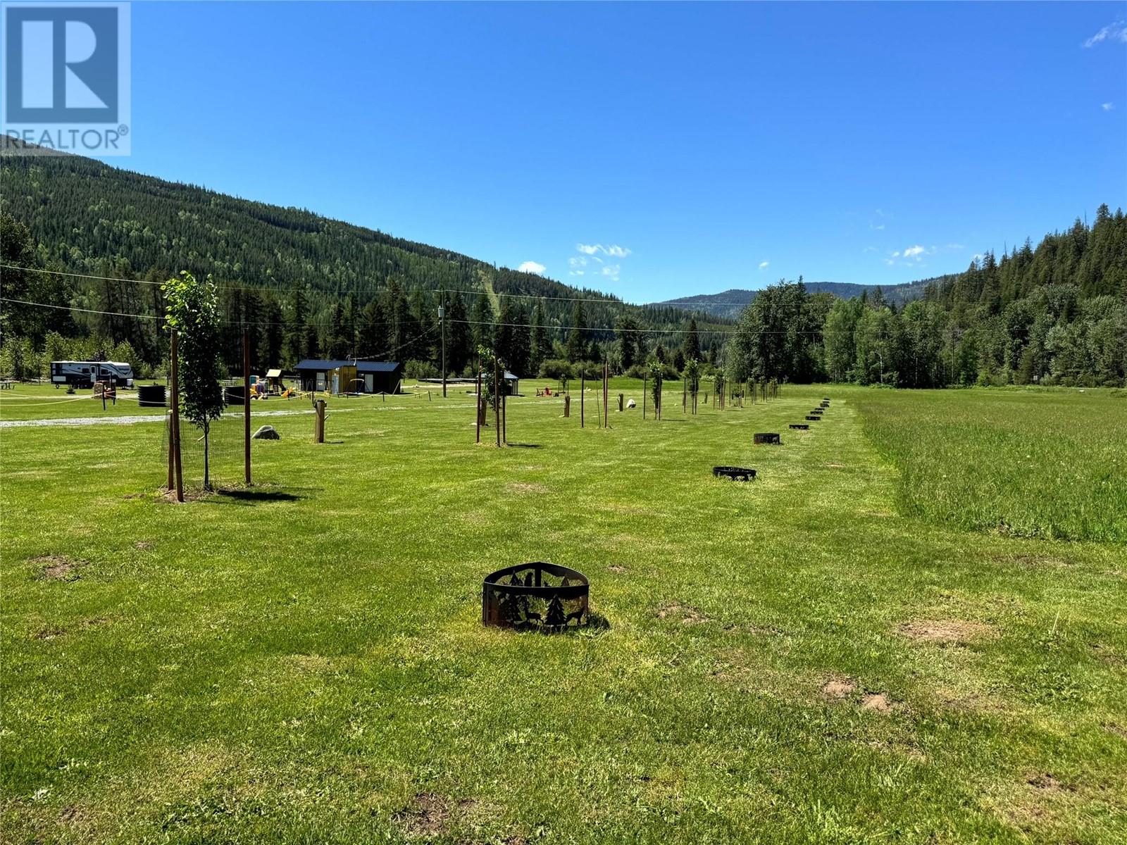 8623 3/95 Highway, Yahk, British Columbia  V0B 2P0 - Photo 20 - 10350306