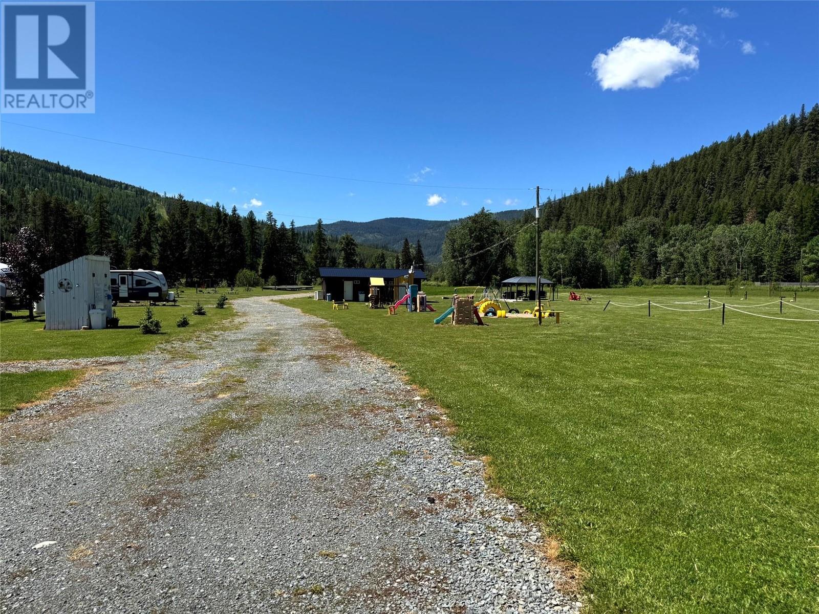 8623 3/95 Highway, Yahk, British Columbia  V0B 2P0 - Photo 24 - 10350306