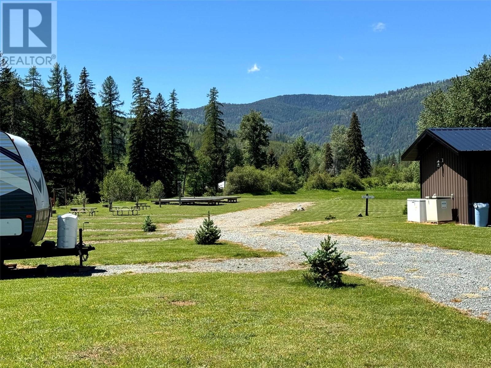 8623 3/95 Highway, Yahk, British Columbia  V0B 2P0 - Photo 36 - 10350306