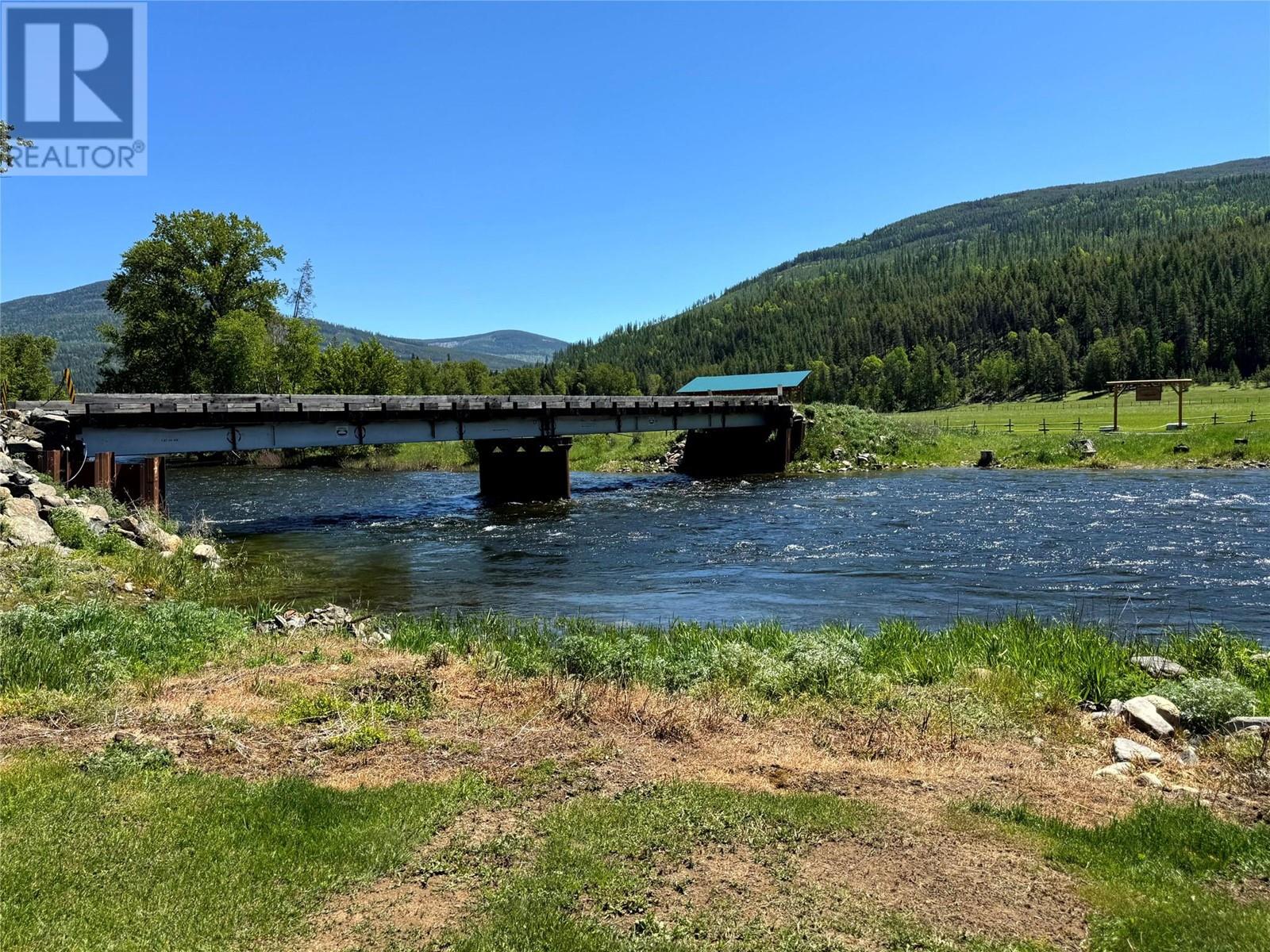 8623 3/95 Highway, Yahk, British Columbia  V0B 2P0 - Photo 37 - 10350306