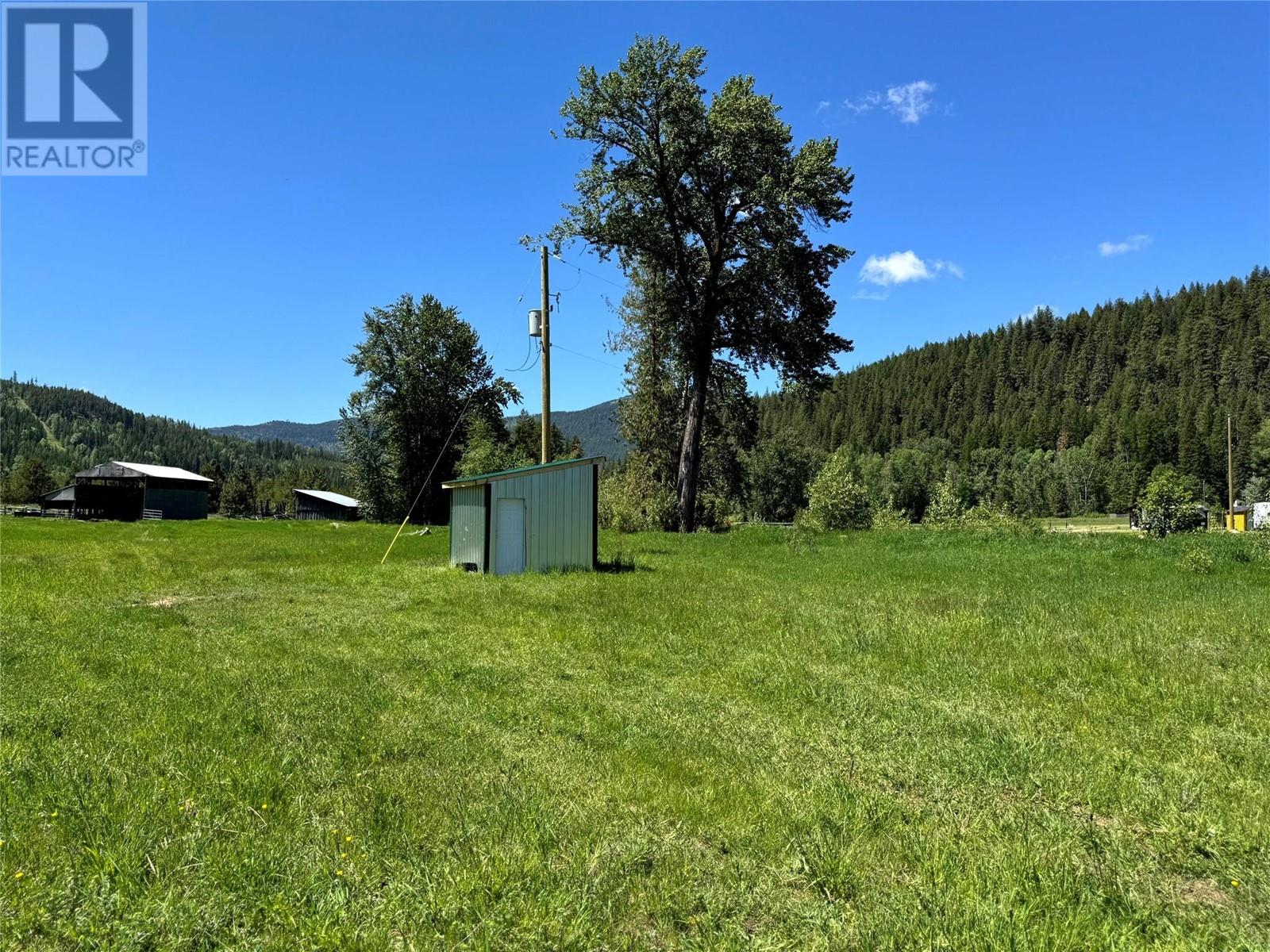 8623 3/95 Highway, Yahk, British Columbia  V0B 2P0 - Photo 42 - 10350306