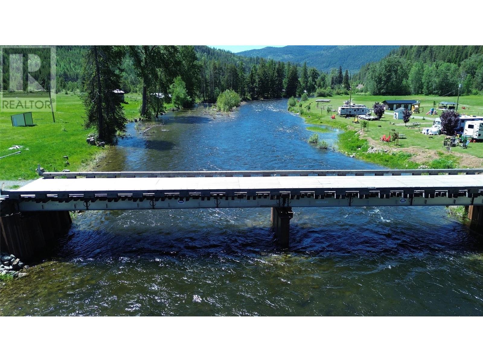 8623 3/95 Highway, Yahk, British Columbia  V0B 2P0 - Photo 8 - 10350306