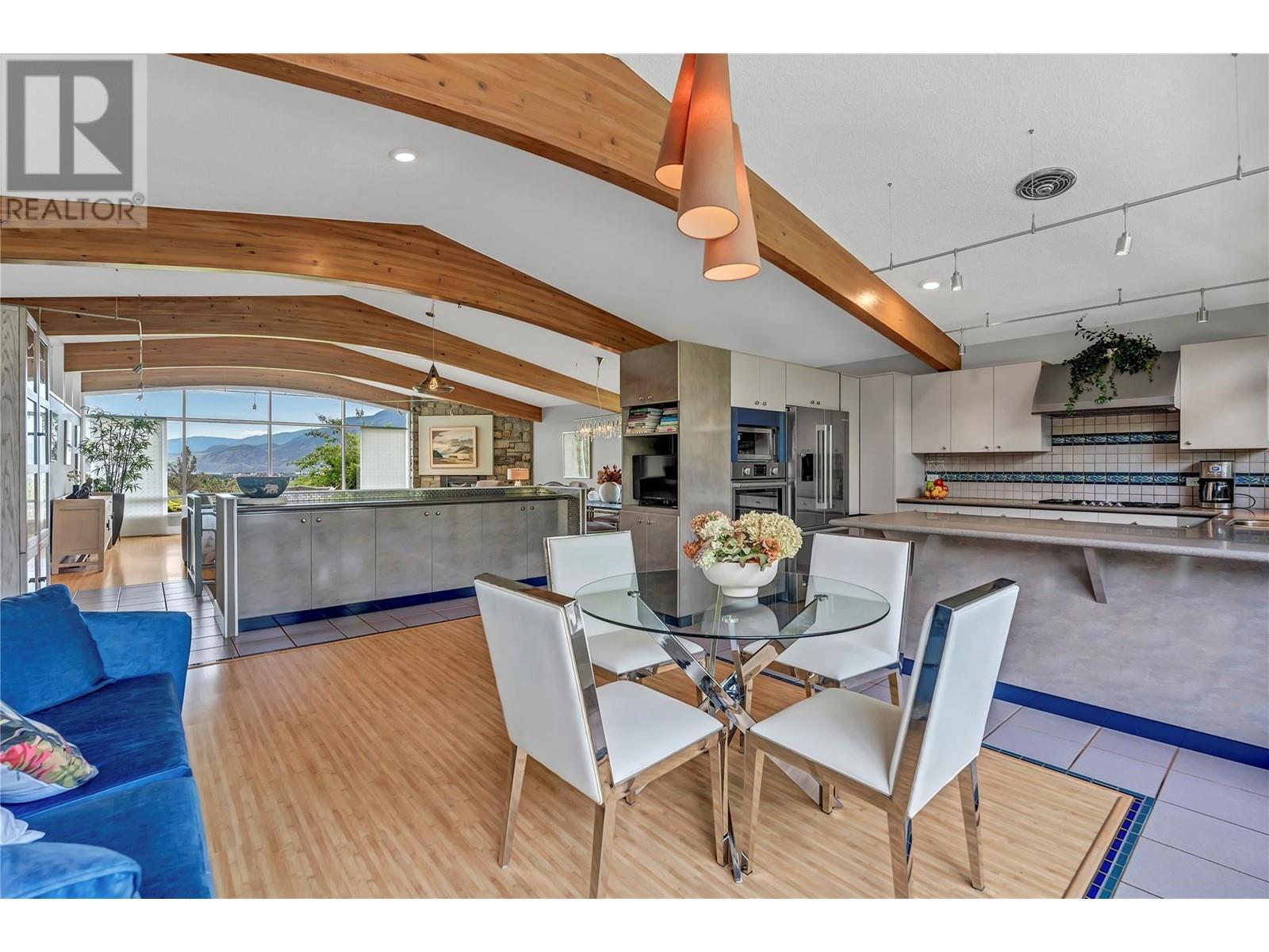 950 Creekside Road, Penticton, British Columbia  V2A 2C4 - Photo 10 - 10350360