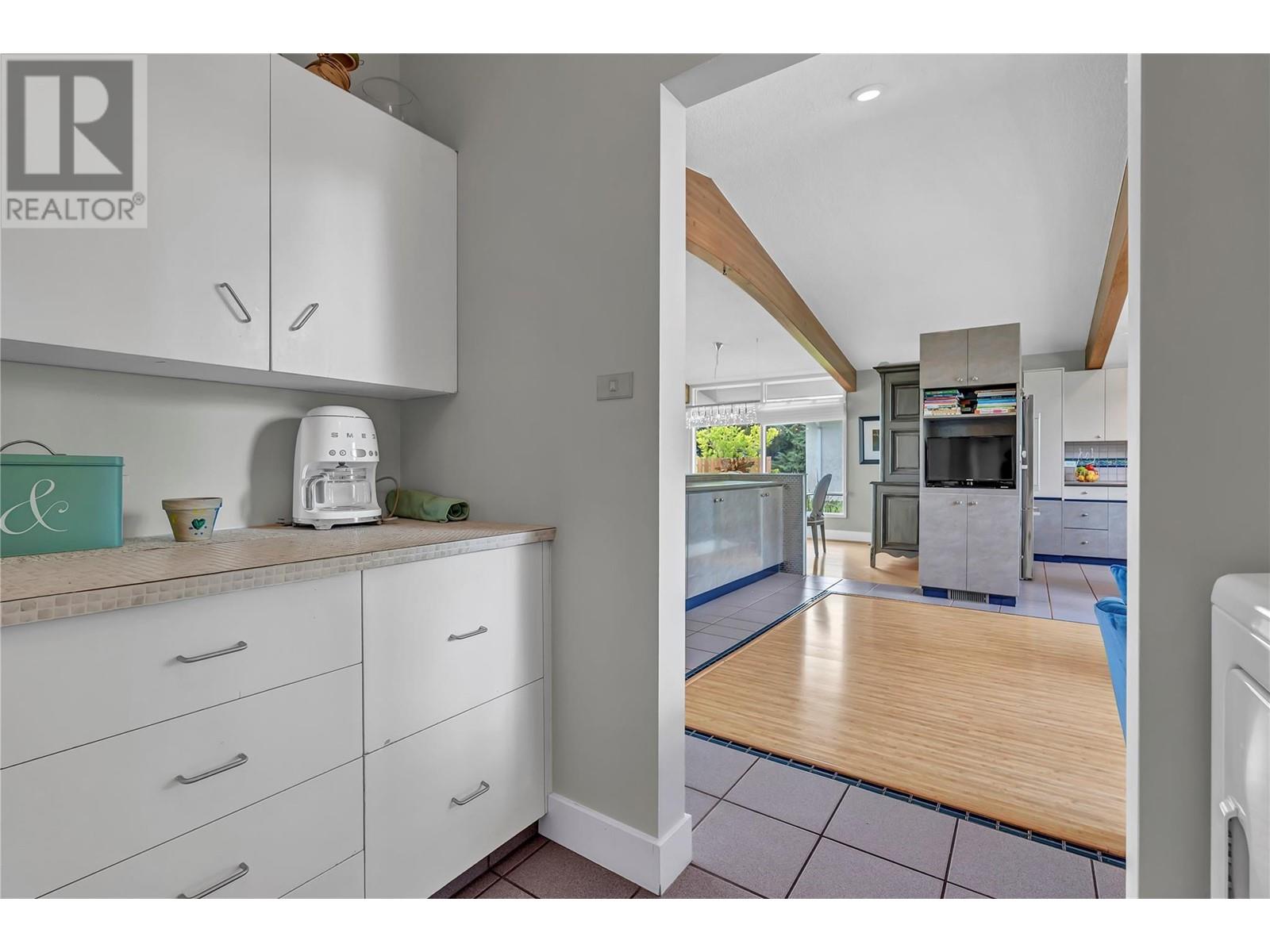 950 Creekside Road, Penticton, British Columbia  V2A 2C4 - Photo 22 - 10350360