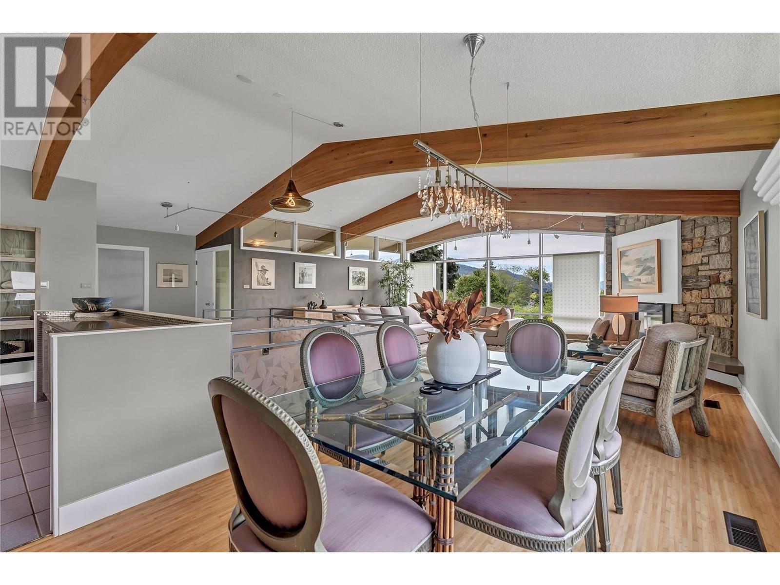 950 Creekside Road, Penticton, British Columbia  V2A 2C4 - Photo 4 - 10350360