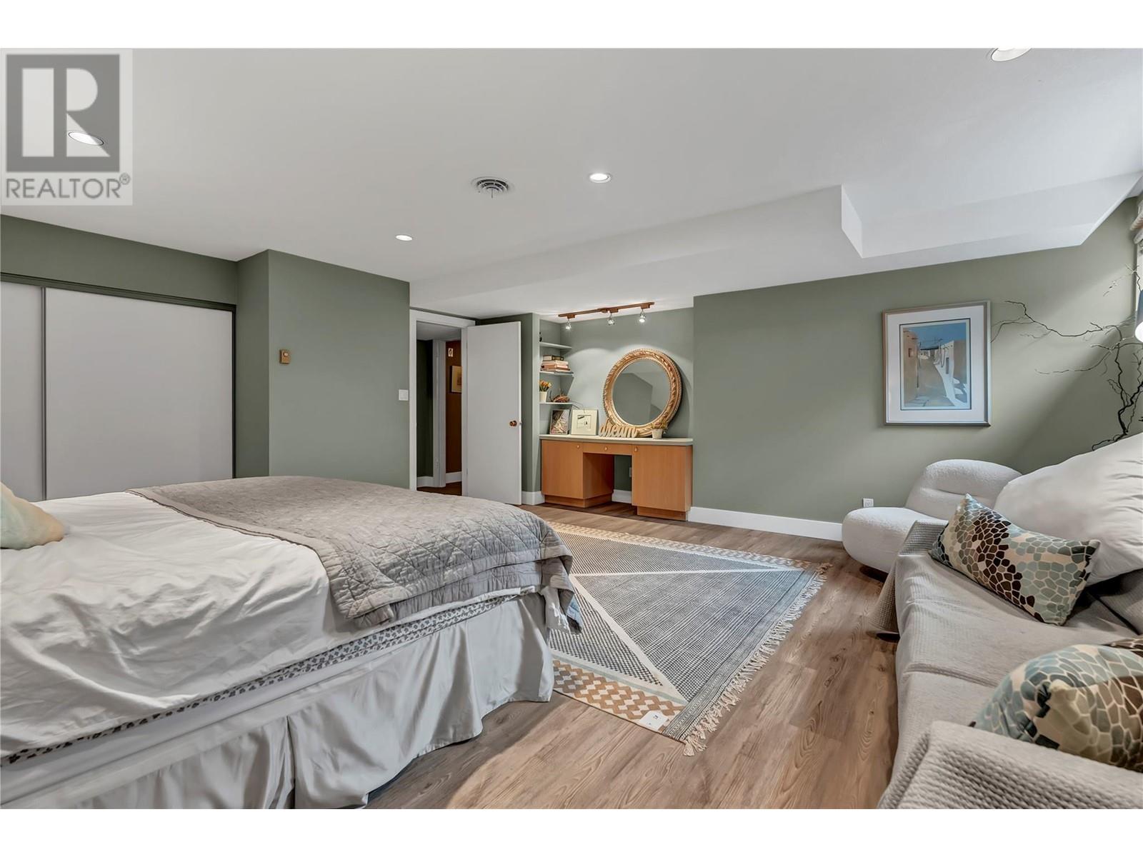 950 Creekside Road, Penticton, British Columbia  V2A 2C4 - Photo 40 - 10350360