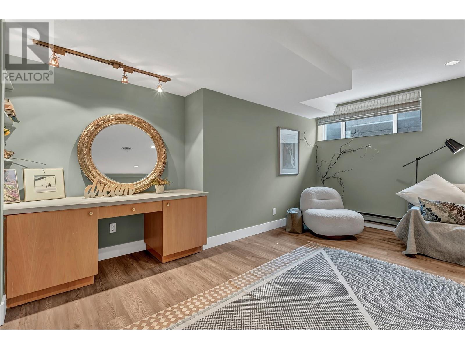 950 Creekside Road, Penticton, British Columbia  V2A 2C4 - Photo 41 - 10350360