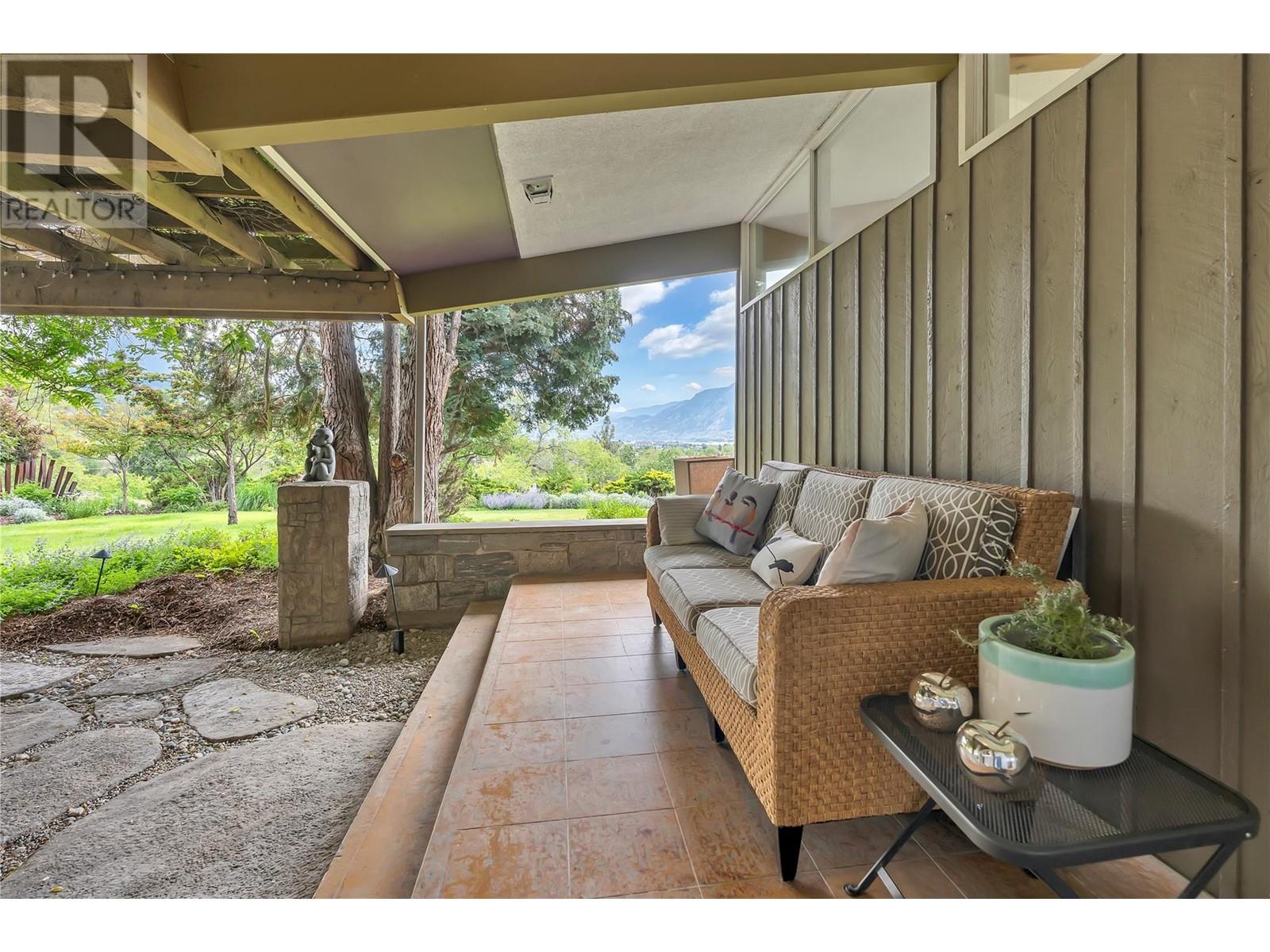 950 Creekside Road, Penticton, British Columbia  V2A 2C4 - Photo 44 - 10350360