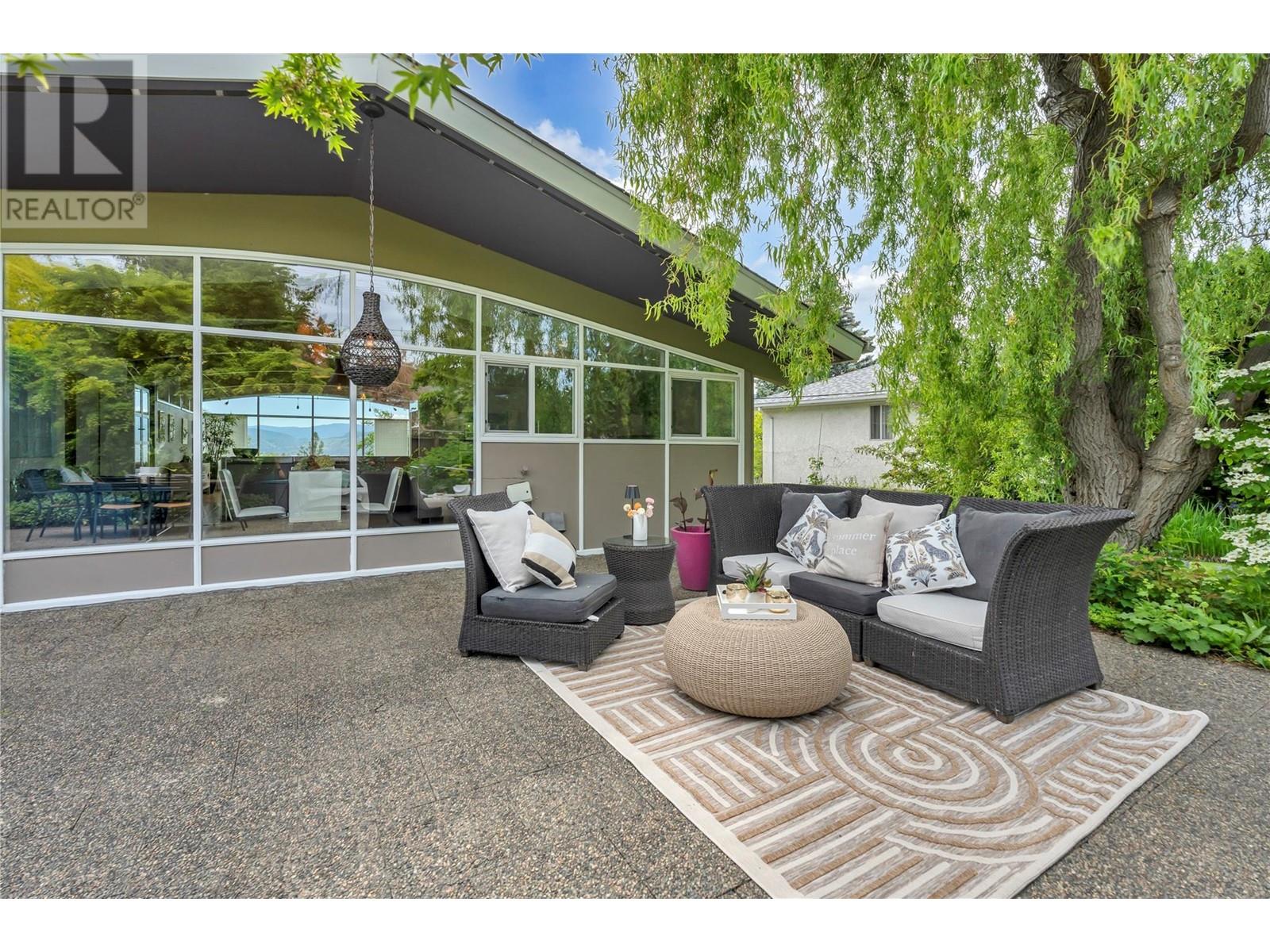 950 Creekside Road, Penticton, British Columbia  V2A 2C4 - Photo 54 - 10350360