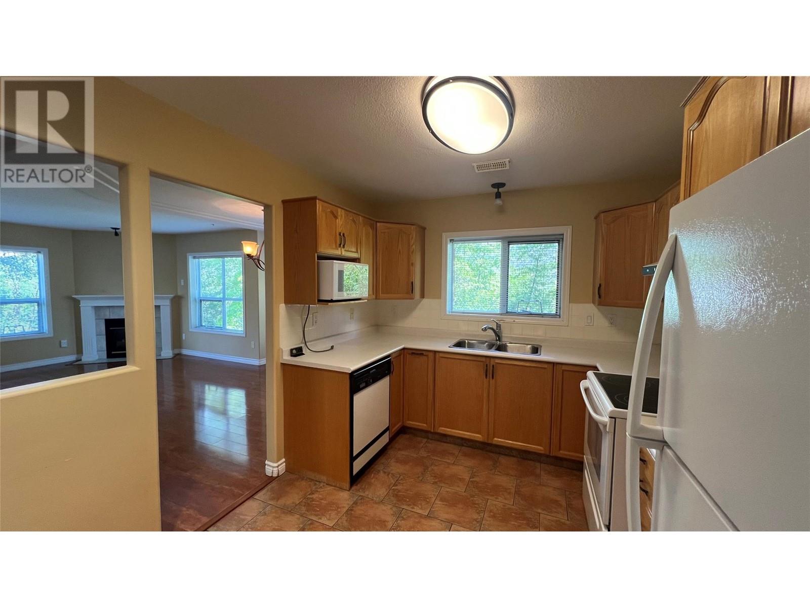 2245 Atkinson Street Unit# 407, Penticton, British Columbia  V2A 8R7 - Photo 11 - 10350357