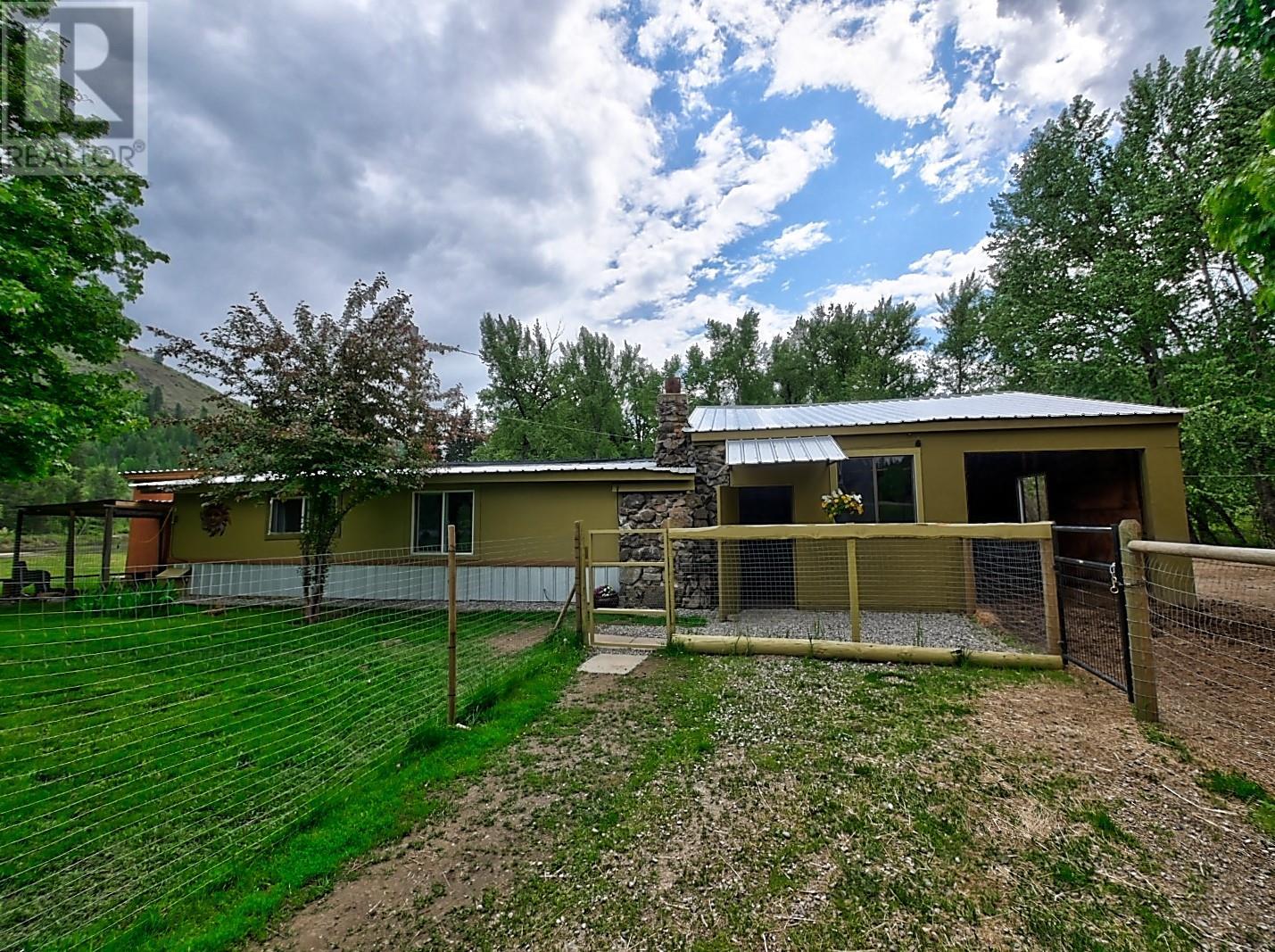 10000 North Fork Road, Grand Forks, British Columbia  V0H 1H8 - Photo 10 - 10350346