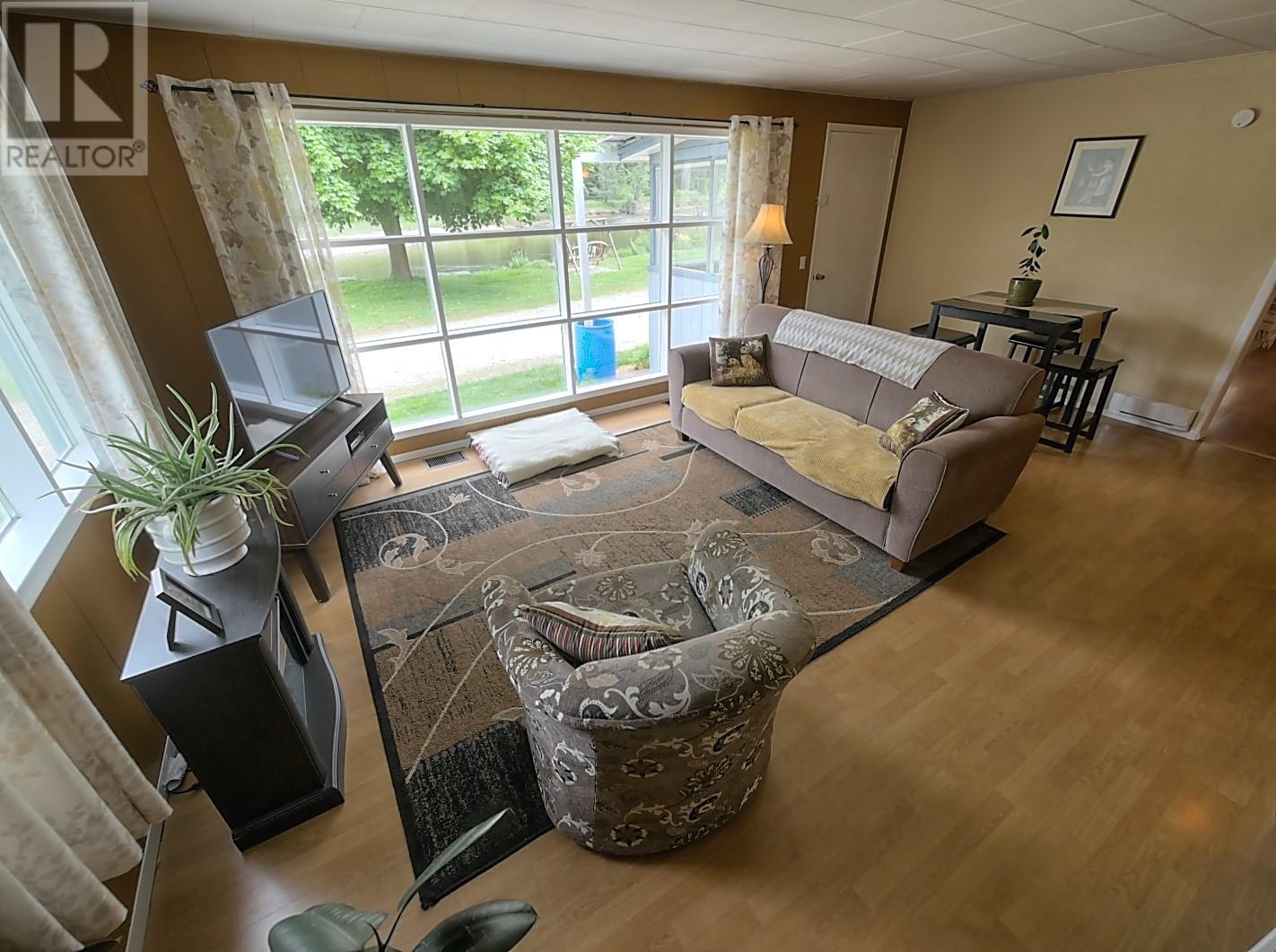 10000 North Fork Road, Grand Forks, British Columbia  V0H 1H8 - Photo 4 - 10350346