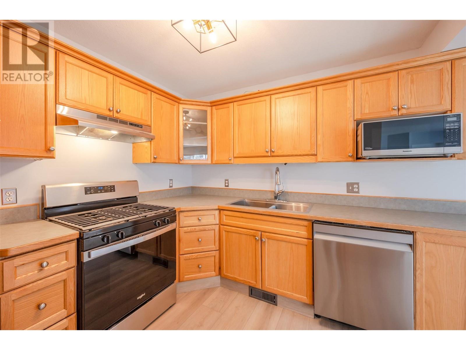 3462 South Main Street Unit# 10, Penticton, British Columbia  V2A 5J6 - Photo 15 - 10350553