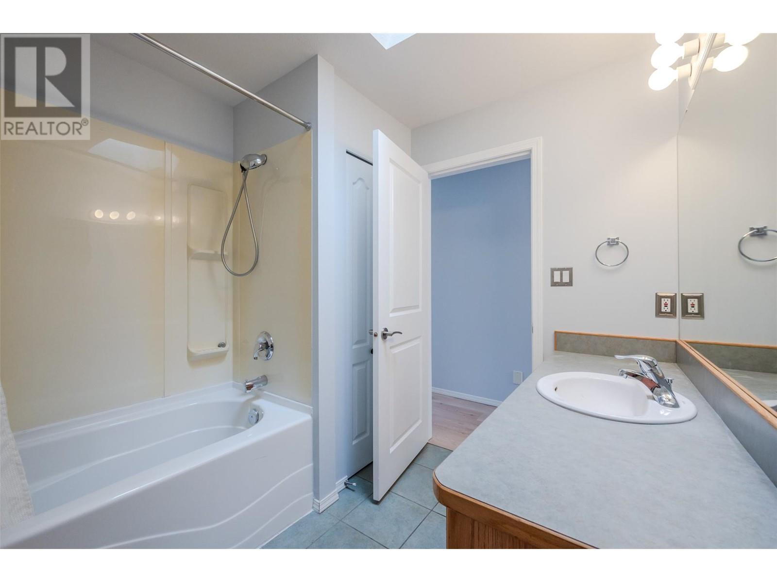 3462 South Main Street Unit# 10, Penticton, British Columbia  V2A 5J6 - Photo 33 - 10350553