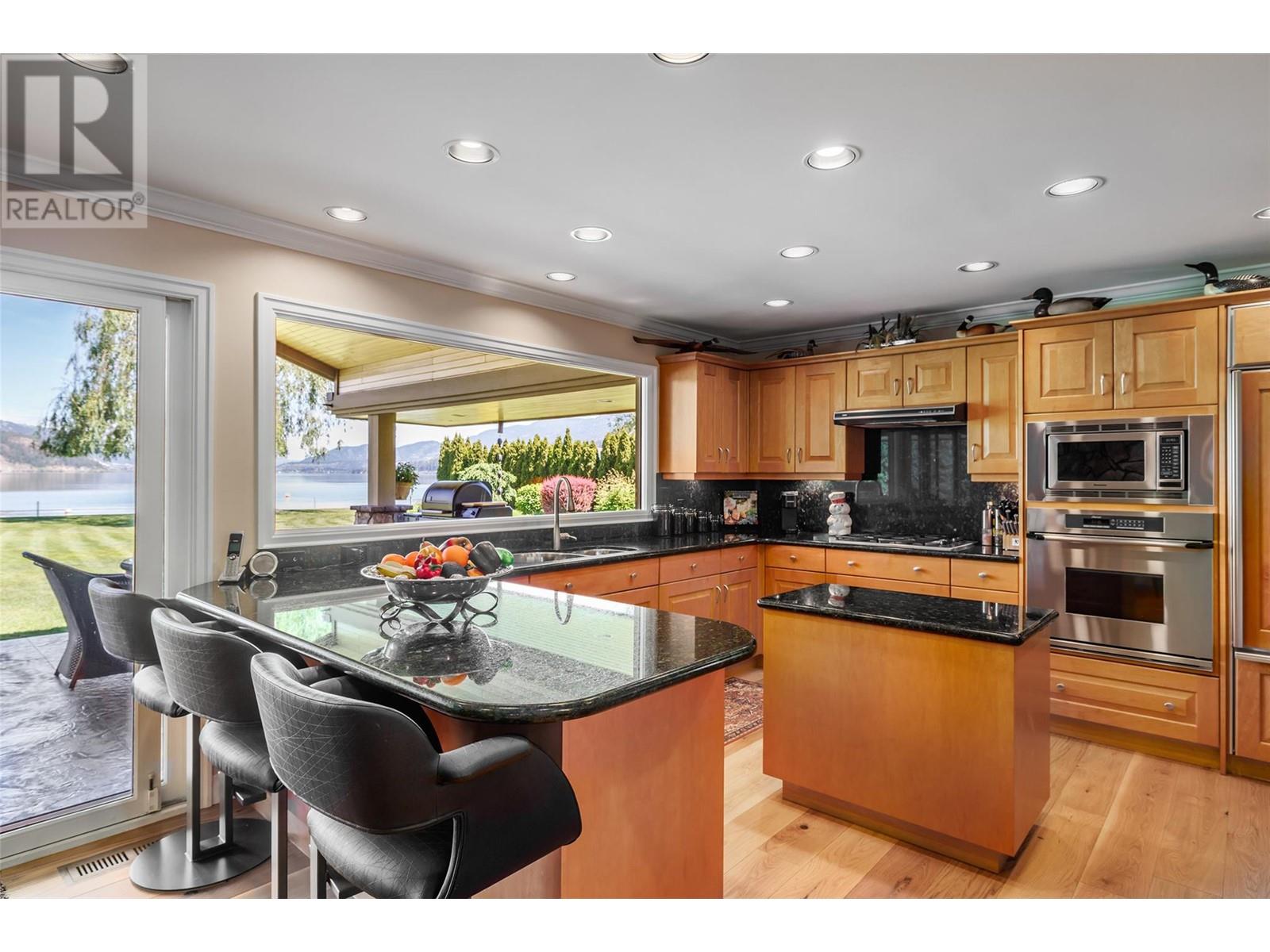 11640 Rogers Road, Lake Country, British Columbia  V4V 1X8 - Photo 13 - 10347186