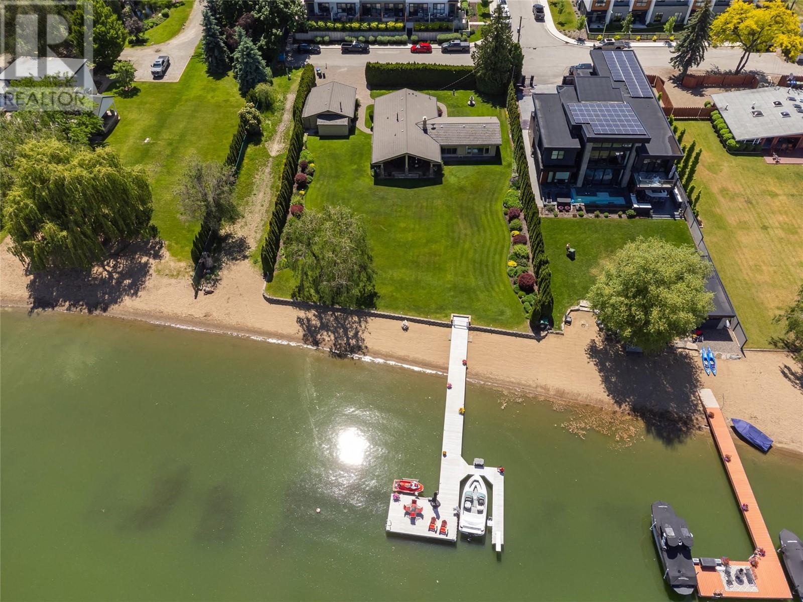 11640 Rogers Road, Lake Country, British Columbia  V4V 1X8 - Photo 3 - 10347186