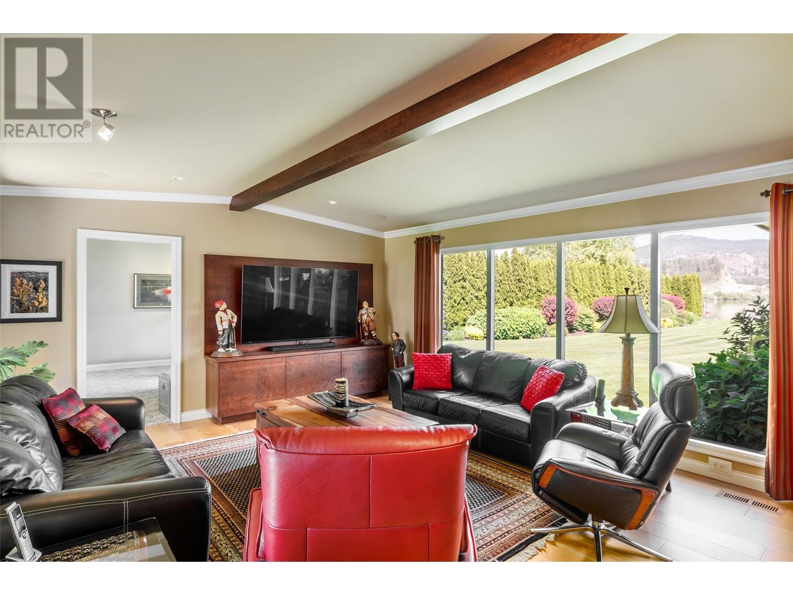 11640 Rogers Road, Lake Country, British Columbia  V4V 1X8 - Photo 8 - 10347186