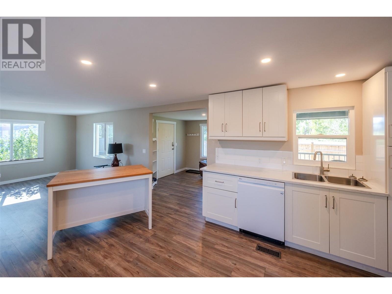 3999 Skaha Lake Road Unit# 96, Penticton, British Columbia  V2A 6J7 - Photo 13 - 10350489