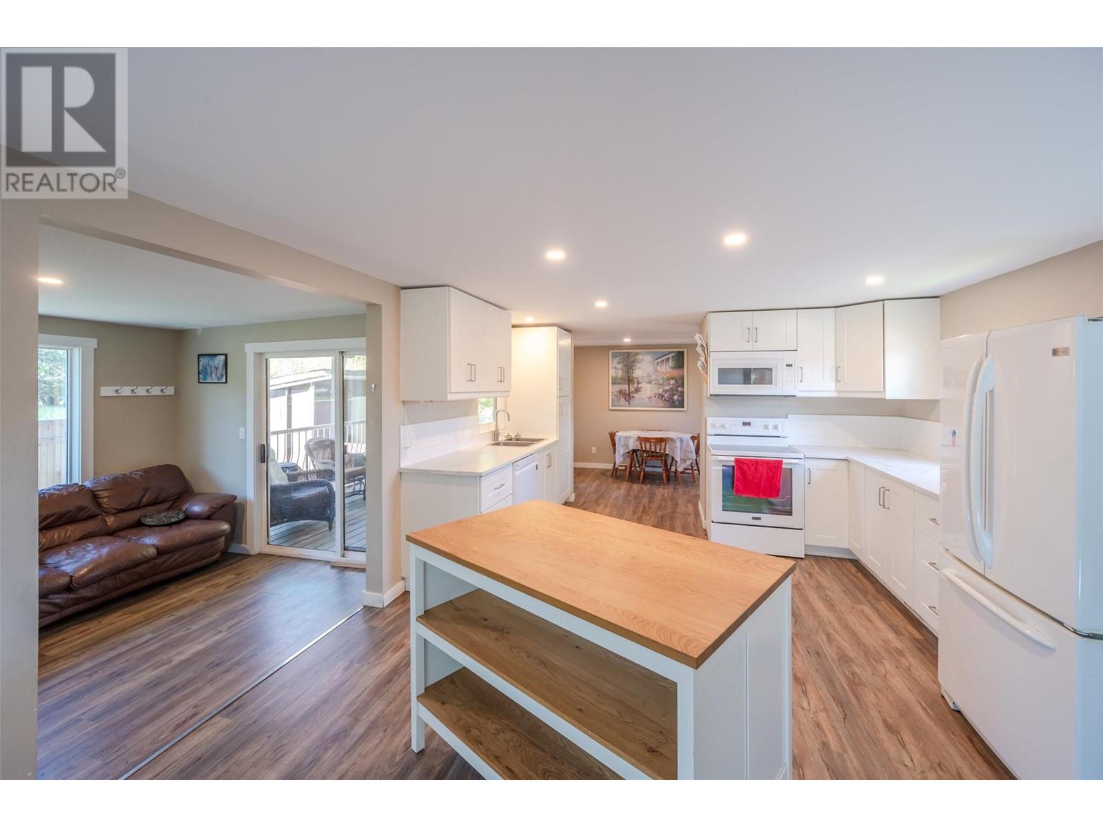 3999 Skaha Lake Road Unit# 96, Penticton, British Columbia  V2A 6J7 - Photo 9 - 10350489