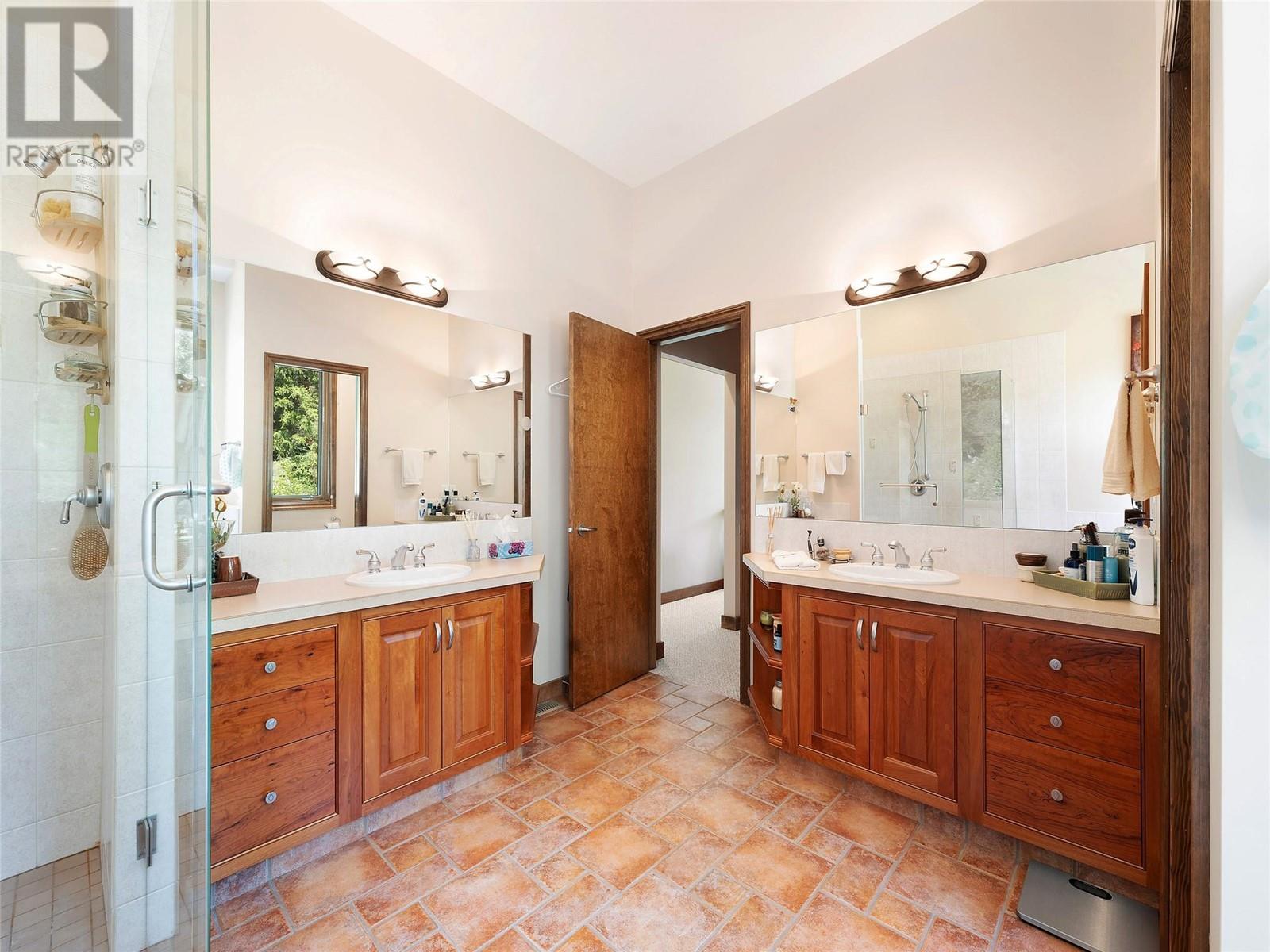 9900 Eastside Road Unit# 9, Vernon, British Columbia  V1H 1L6 - Photo 20 - 10348030