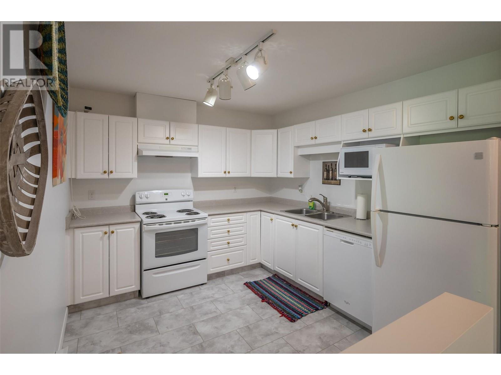 329 Rigsby Street Unit# 406, Penticton, British Columbia  V2A 5S6 - Photo 13 - 10350629