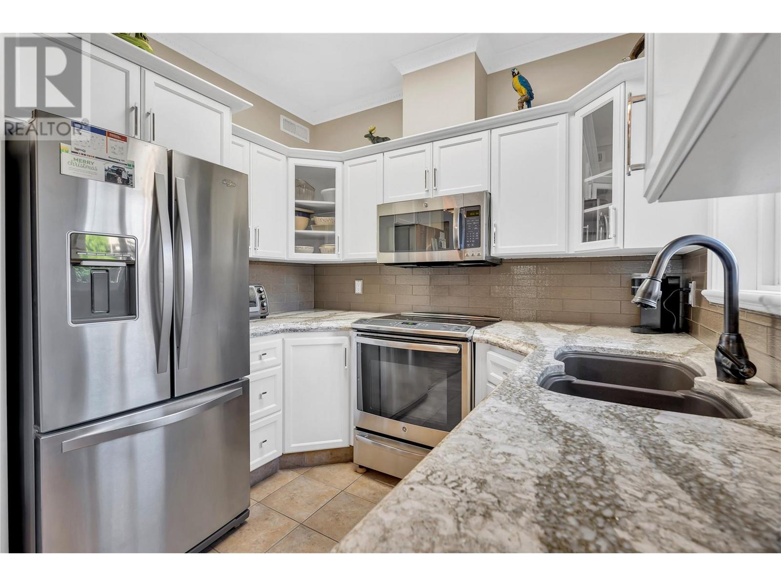 1078 Burnaby Avenue Unit# 102, Penticton, British Columbia  V2A 1G8 - Photo 4 - 10350636