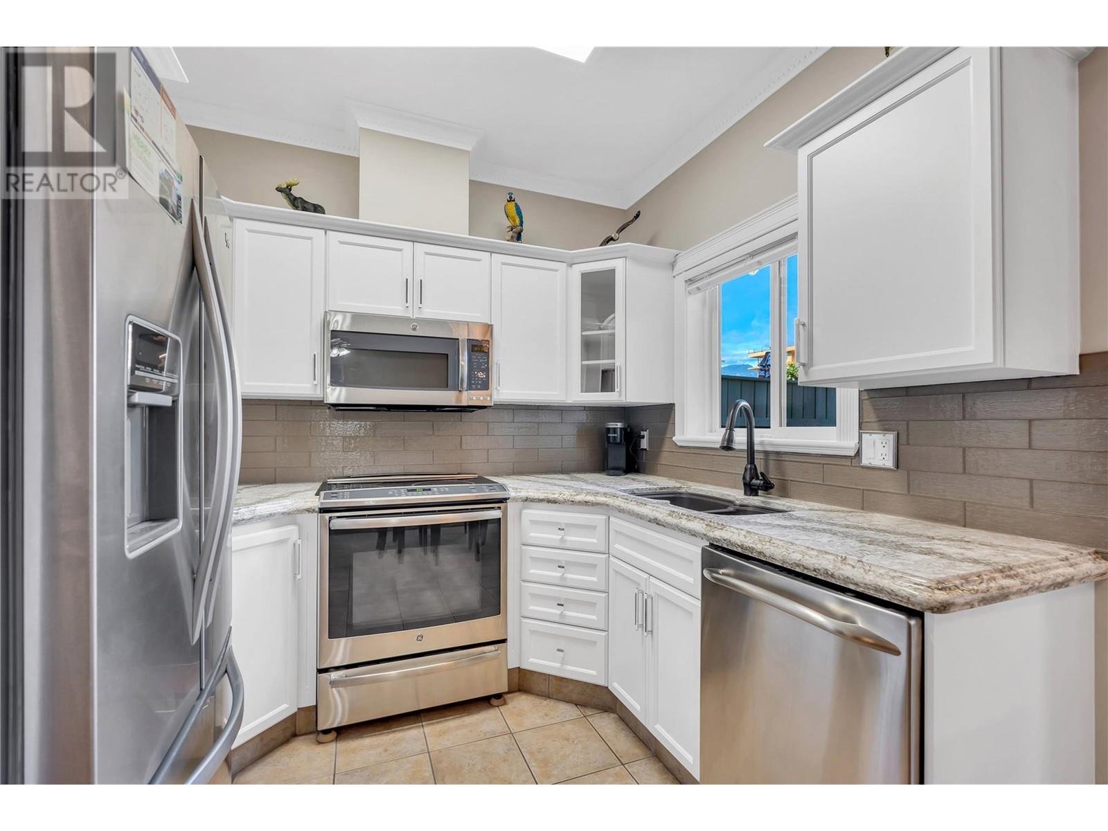 1078 Burnaby Avenue Unit# 102, Penticton, British Columbia  V2A 1G8 - Photo 5 - 10350636