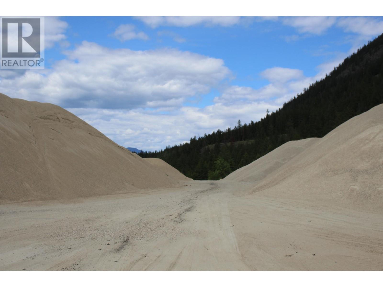 5031 Willow Road, Kamloops, British Columbia  V0E 2P0 - Photo 10 - 10350442