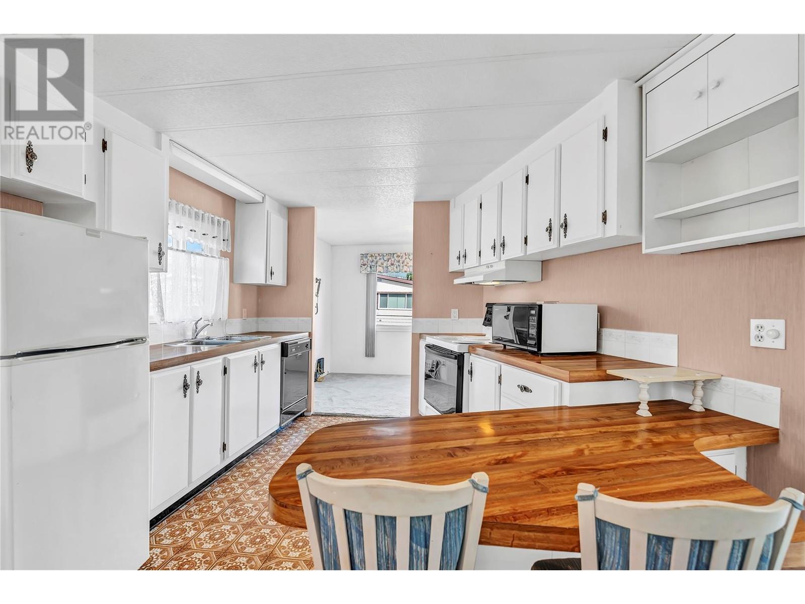 999 Burnaby Avenue Unit# 19, Penticton, British Columbia  V2A 1G7 - Photo 2 - 10350418