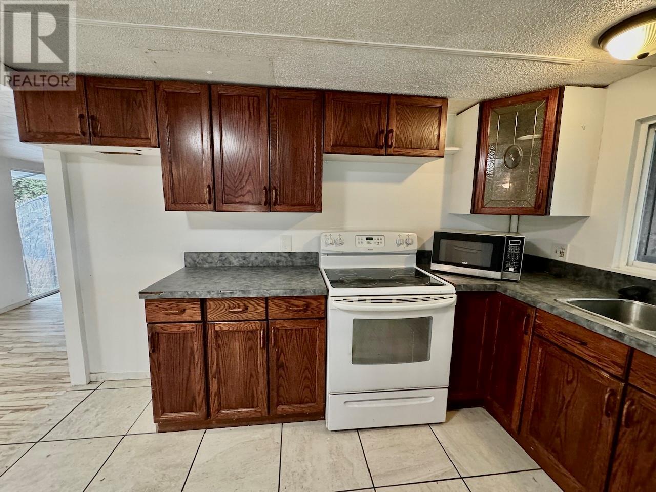 124 Road 10, Oliver, British Columbia  V0H 1T1 - Photo 8 - 10350358